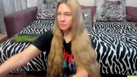 Kendra online show from 09-10-25, 01:05