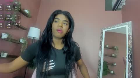 kendrachavez_ online show from 10-19-25, 09:04