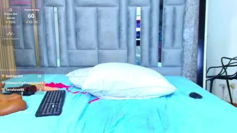 Snapshot of kendrafoster1 chatting on 12-05-25, 08:01 Kendra Foster online show from 12-05-25, 08:01