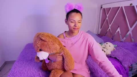 Kendra online show from 11-24-25, 02:22