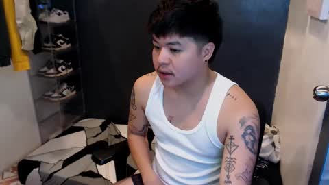 Snapshot of kenhotline911 chatting on 02-01-25, 02:45 ken online show from 02-01-25, 02:45