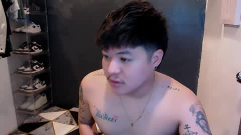 Snapshot of kenhotline911 chatting on 02-13-25, 02:20 ken online show from 02-13-25, 02:20