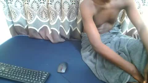 Snapshot of kenia_couples chatting on 02-26-25, 09:21 Nelian and Emma online show from 02-26-25, 09:21