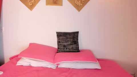 Snapshot of keniaebonny chatting on 11-06-25, 05:08 Kenia online show from 11-06-25, 05:08