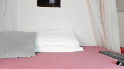 Snapshot of keniamontez chatting on 02-28-25, 04:21 Kenia online show from 02-28-25, 04:21