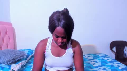 Snapshot of keniamontez chatting on 10-30-25, 06:04 Kenia online show from 10-30-25, 06:04