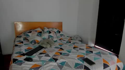 Kenia online show from 02-16-26, 07:32