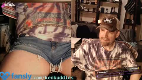 Snapshot of kenkuddles chatting on 03-03-25, 09:00 Ken Kuddles online show from 03-03-25, 09:00