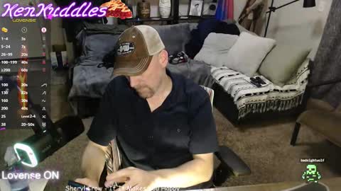 Snapshot of kenkuddles chatting on 11-10-25, 12:31 Ken Kuddles online show from 11-10-25, 12:31