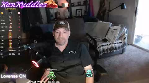 Snapshot of kenkuddles chatting on 11-12-25, 12:11 Ken Kuddles online show from 11-12-25, 12:11