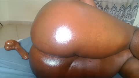 Snapshot of kenna_ass chatting on 12-12-24, 12:48 Kenia online show from 12-12-24, 12:48