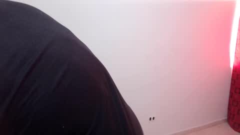 Kennfox777 online show from 12-05-25, 06:37