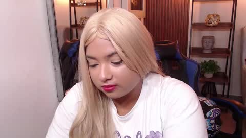 Kenya Buhle online show from 12-20-25, 06:26