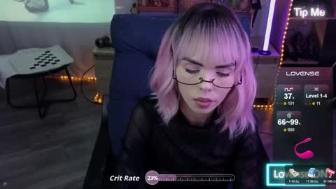 Snapshot of kerry_kirk chatting on 11-14-25, 05:44 Kerry online show from 11-14-25, 05:44