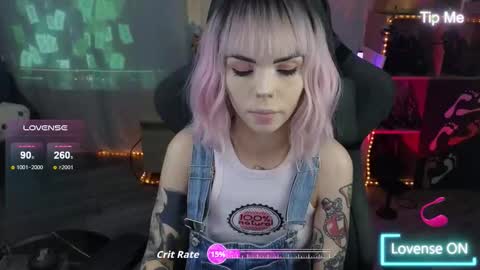 Snapshot of kerry_kirk chatting on 11-26-25, 08:21 Kerry online show from 11-26-25, 08:21