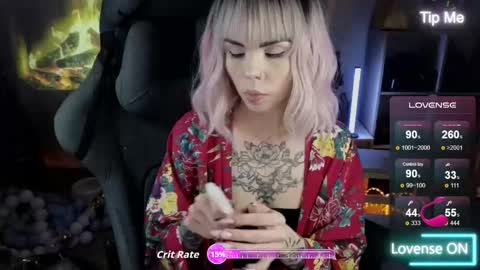 Snapshot of kerry_kirk chatting on 12-16-25, 11:21 Kerry online show from 12-16-25, 11:21