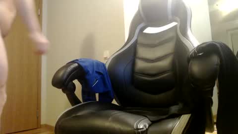 Snapshot of kert19 chatting on 12-19-24, 03:18 KerKER online show from 12-19-24, 03:18