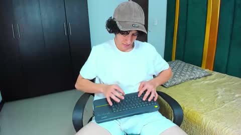 Kev online show from 10-04-25, 10:19