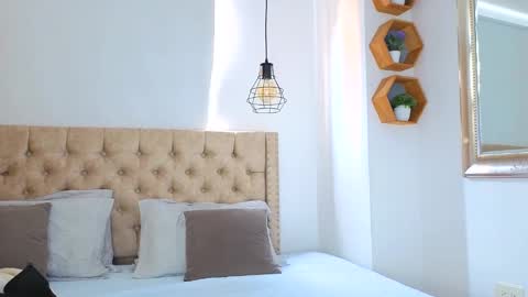 Kery Hillson online show from 11-16-25, 02:11