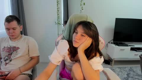 Snapshot of kesh_mne chatting on 11-18-25, 11:03 kesh_mne online show from 11-18-25, 11:03