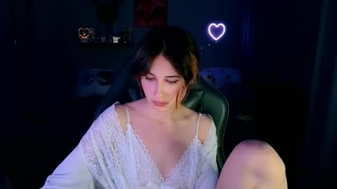 Snapshot of keti_moon chatting on 11-08-25, 05:23 Keti 3 online show from 11-08-25, 05:23