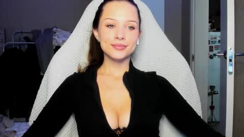 ketlinrous online show from 09-17-25, 02:52