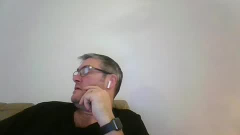 Snapshot of kevfromchat chatting on 12-27-24, 02:33 kevfromchat online show from 12-27-24, 02:33