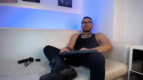 Keviin online show from 09-18-25, 04:36