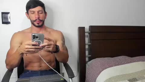 kevin_malone22 online show from 11-12-25, 03:51