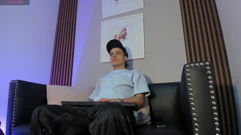 Sexy  Hot Kevin online show from 11-11-25, 12:16