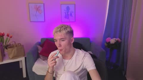 Snapshot of kevinparke chatting on 02-25-26, 02:37 Kevin online show from 02-25-26, 02:37