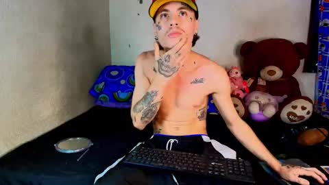 Snapshot of kevinperlas_ chatting on 02-11-26, 11:32 kevinperlas_ online show from 02-11-26, 11:32