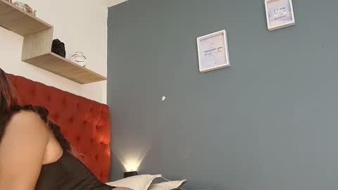 Keyla  online show from 10-24-25, 12:01