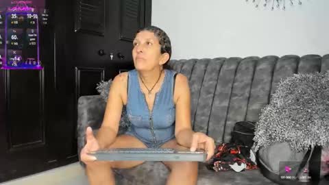 Keila Milf online show from 10-17-25, 02:48