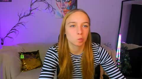 Snapshot of keylas_moan chatting on 09-22-25, 05:42 Keylas online show from 09-22-25, 05:42