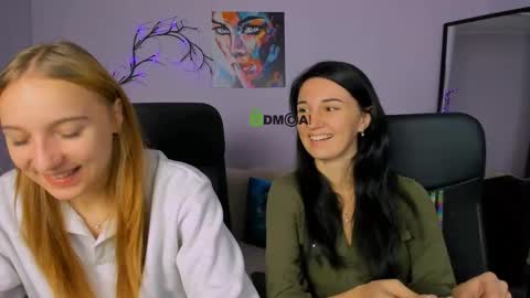 Snapshot of keylas_moan chatting on 09-30-25, 05:45 Keylas online show from 09-30-25, 05:45