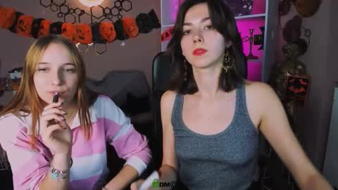 Snapshot of keylas_moan chatting on 10-22-25, 12:38 Keylas online show from 10-22-25, 12:38