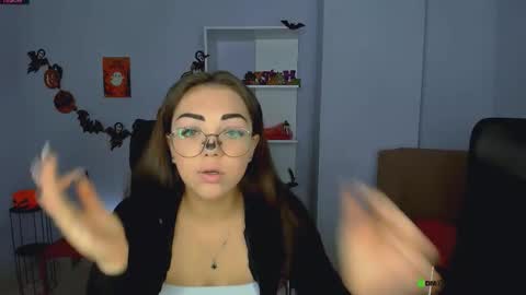 Snapshot of keylas_moan chatting on 10-31-25, 07:31 Keylas online show from 10-31-25, 07:31