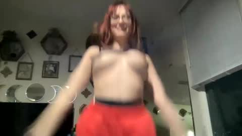 Snapshot of keylime6 chatting on 01-07-25, 05:01 keylime6 online show from 01-07-25, 05:01