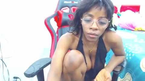 Sandy Saenz online show from 01-22-25, 06:41