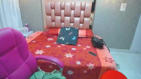 keyra_miller online show from 01-20-25, 01:28