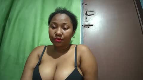 kezia0910 online show from 10-14-25, 07:47