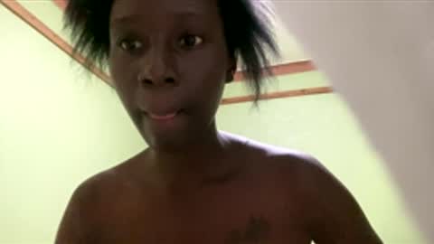 Snapshot of kezrinah16 chatting on 04-12-26, 06:13 Kezrinah16 online show from 04-12-26, 06:13