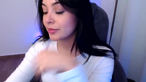 Snapshot of khal_girl chatting on 11-06-25, 01:28 Liss online show from 11-06-25, 01:28