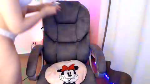 Snapshot of khal_girl chatting on 11-12-25, 04:24 Liss online show from 11-12-25, 04:24