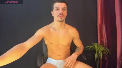 Snapshot of khatarsis2000 chatting on 02-06-26, 04:17 DonyBrown online show from 02-06-26, 04:17