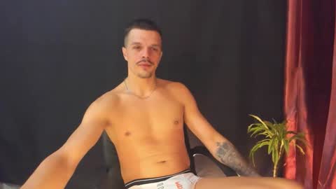 Snapshot of khatarsis2000 chatting on 02-18-26, 04:08 DonyBrown online show from 02-18-26, 04:08