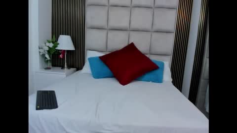 khatty__ online show from 11-21-25, 08:51