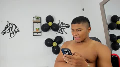 khen_west1 online show from 09-24-25, 07:06