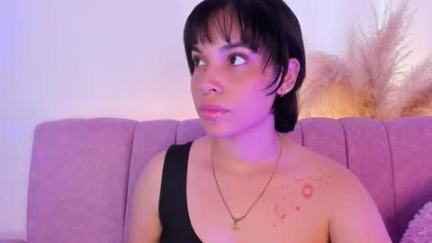 khloe_cute_ online show from 10-04-25, 09:57